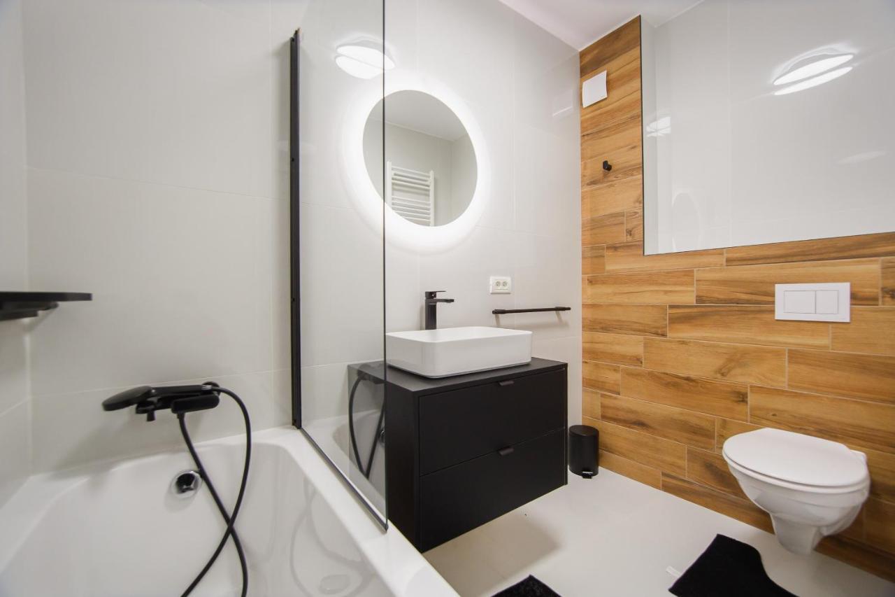 Chocolate Delight At West Residence Oradea Exterior foto