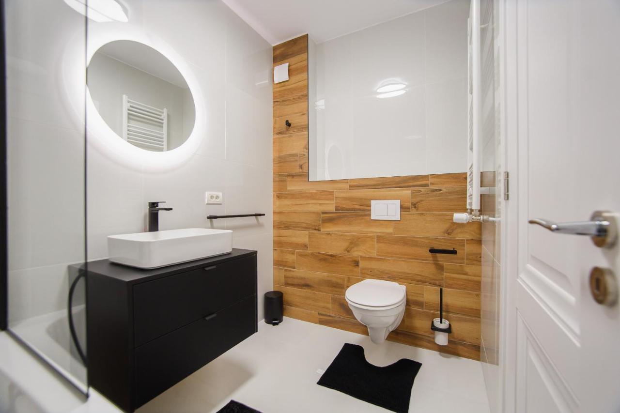 Chocolate Delight At West Residence Oradea Exterior foto