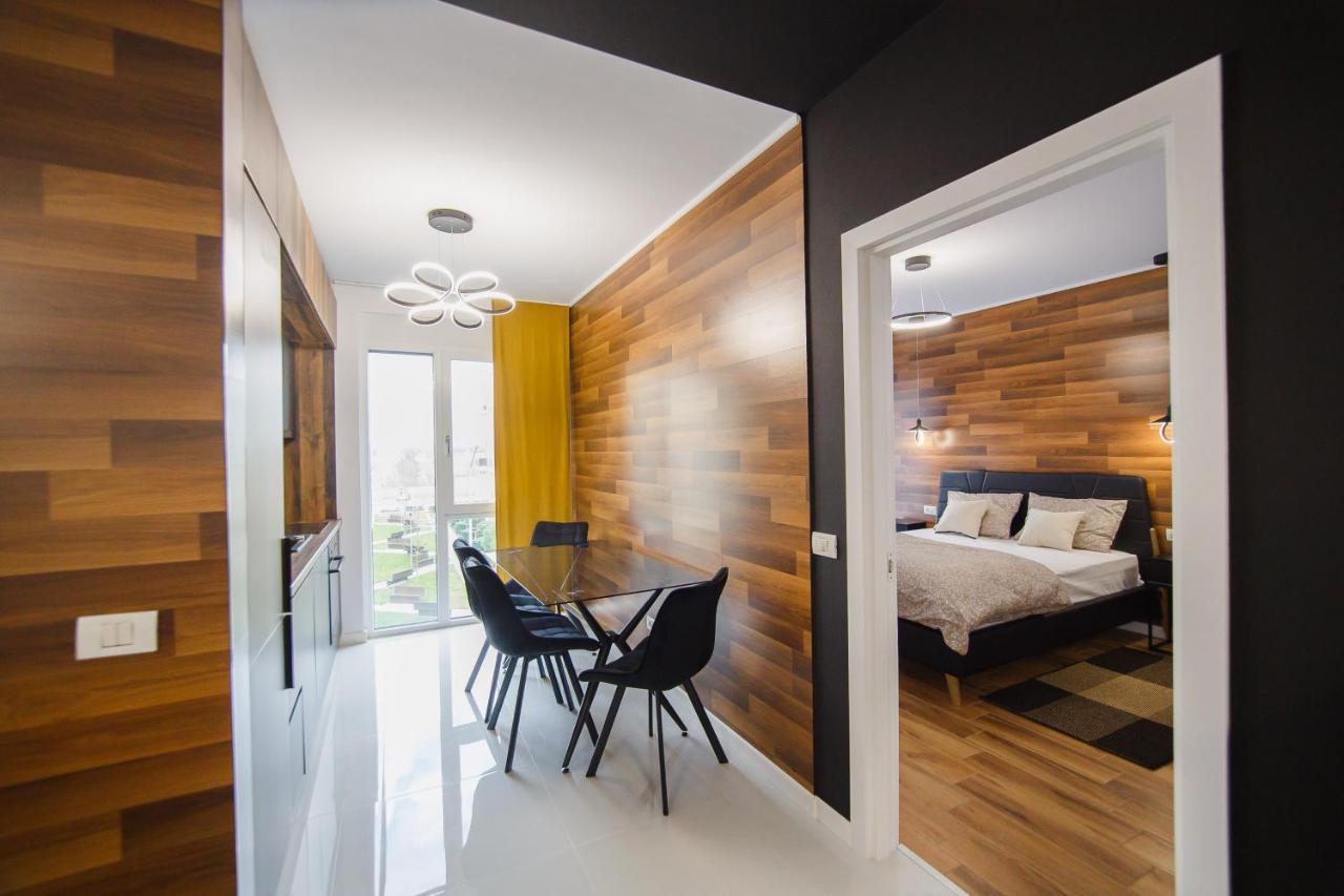 Chocolate Delight At West Residence Oradea Exterior foto