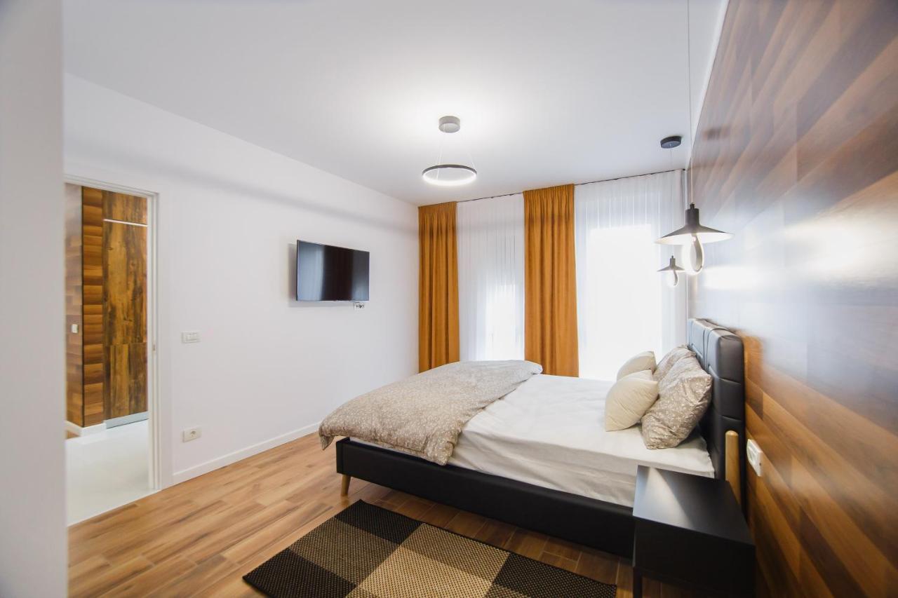 Chocolate Delight At West Residence Oradea Exterior foto