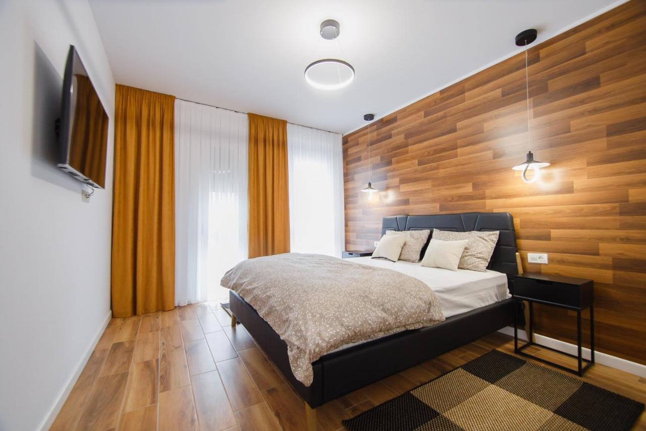 Chocolate Delight At West Residence Oradea Exterior foto